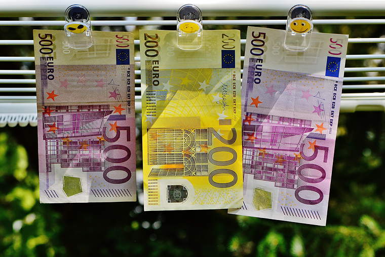 Currency notes